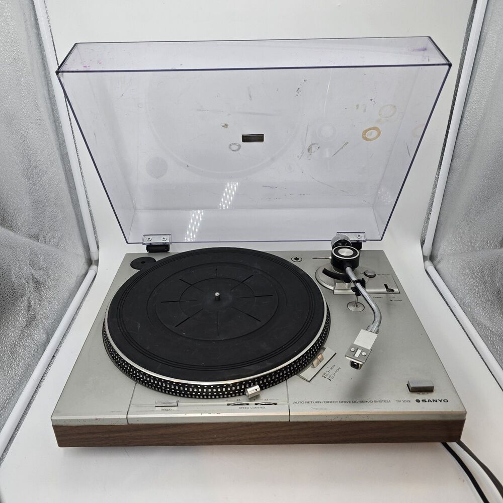 Vintage Sanyo TP-1012 Direct Drive Turntable Auto Return Tested Working *READ**!